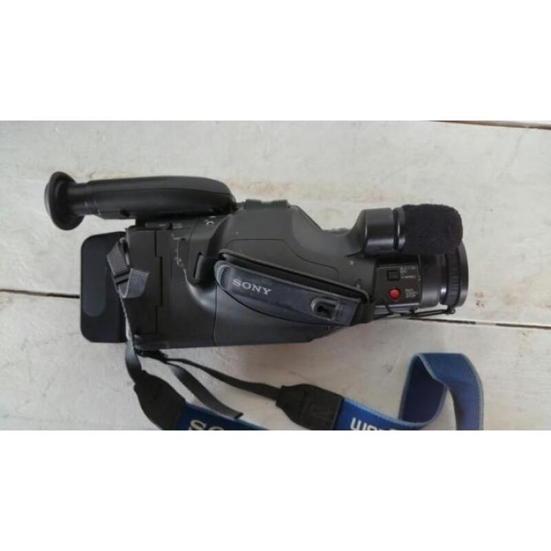 MPH 1823-25 Sony Handycam