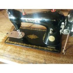 Singer naaimachine jaren 20. incl onderstel en org. boekjes