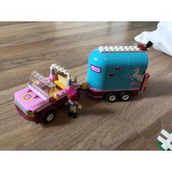 Lego Friends Paardenstal/Manege 3189 + Paardentrailer 3186