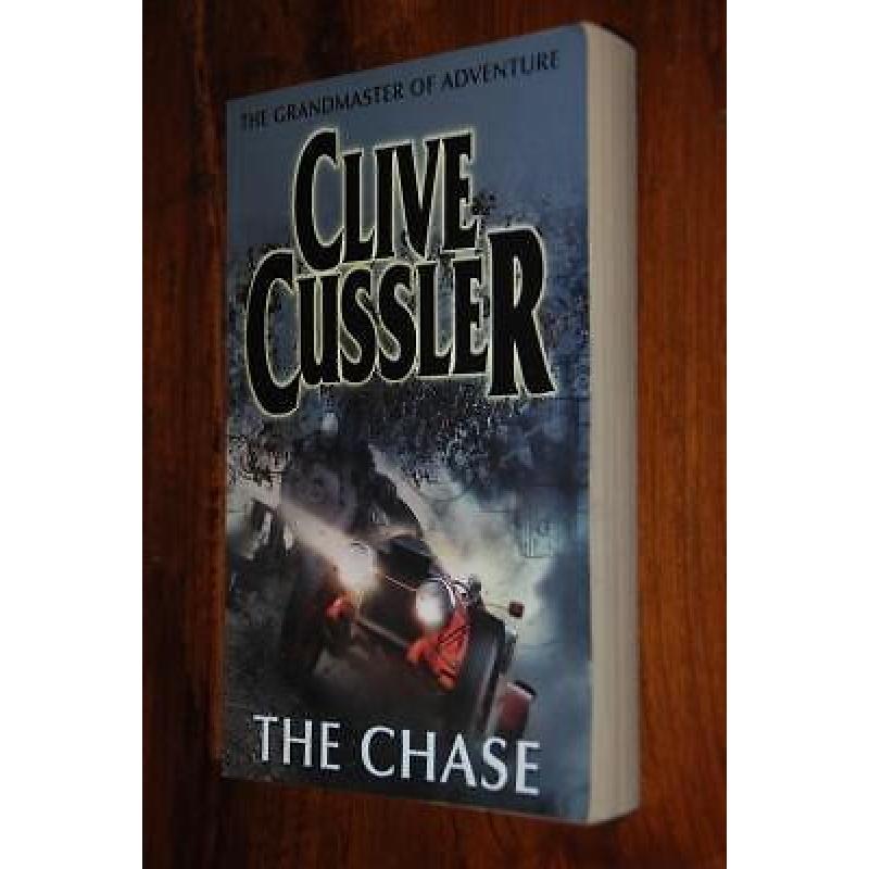 The chase. Clive Cussler.