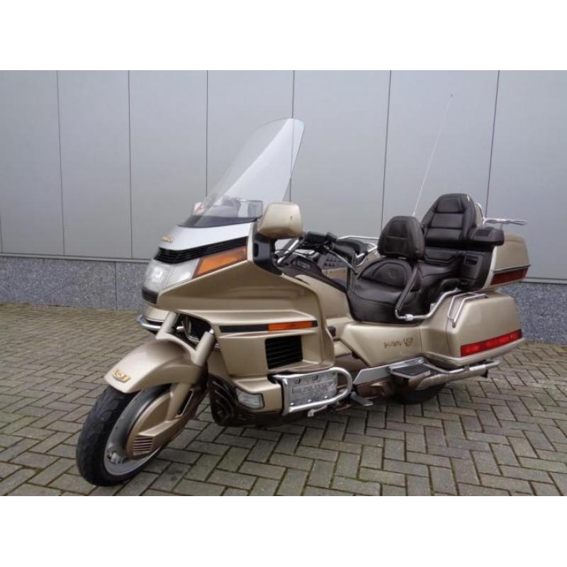 Honda GL 1500 ZIJSPAN (bj 1989)