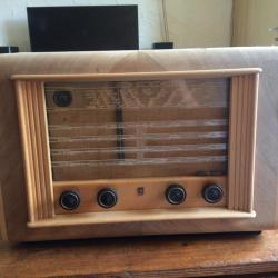 Philips buizen radio uit de jaren 50