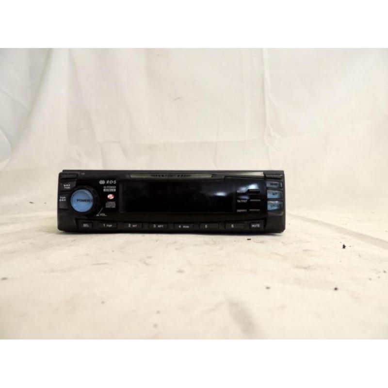 2977. Autoradio CD frontlader en tuner. Gebruikt,