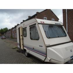 Zeer mooie 2 persoons caravan adria optima 400 td 1989