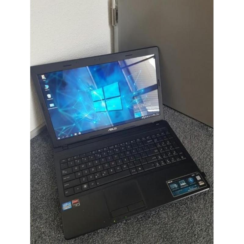 te koop Asus laptop/Core i3/4gb/620gb/win10