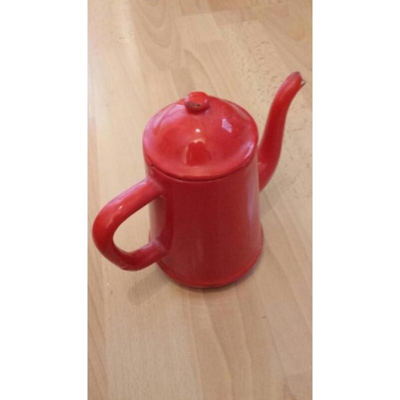 Rood emaille koffiekan