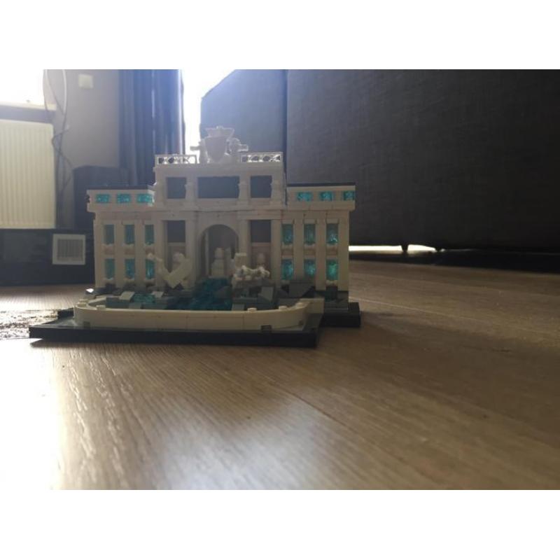 LEGO architecture 21020 Trevie Fontein