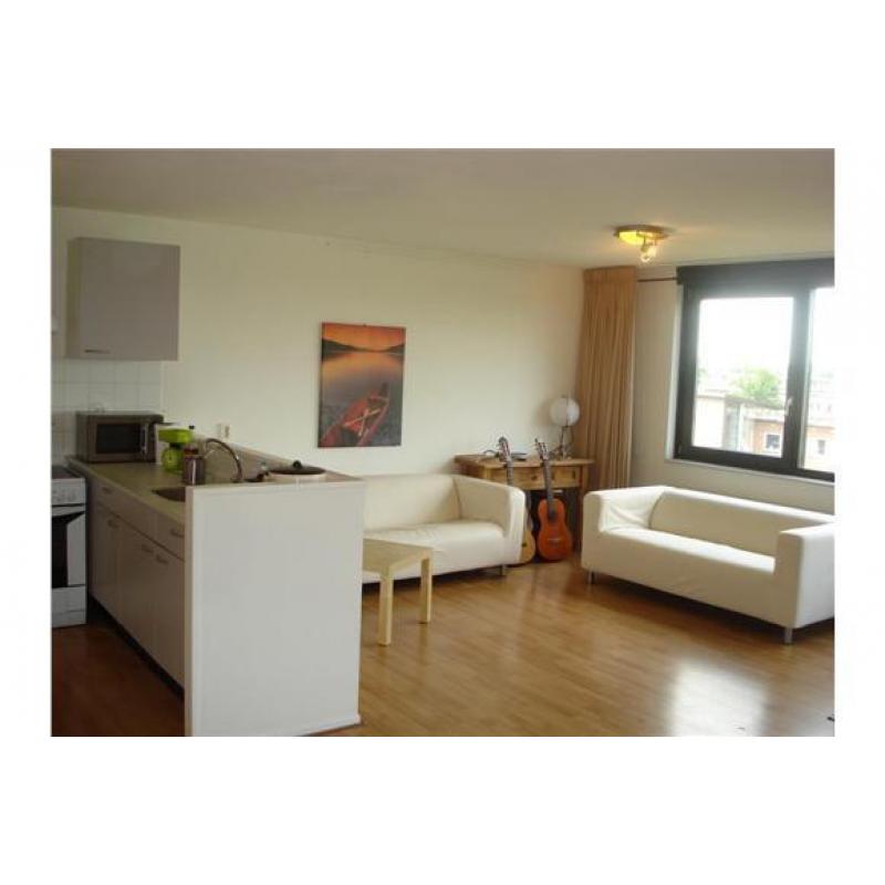 2 bedroom furnished apartment in Watergraafsmeer + parking
