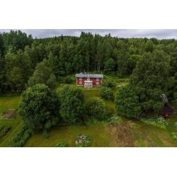 Gård te koop in Värmland, Zweden (twee woningen met zwembad)