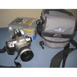 Minolta Dynax 505Si super met Samsonite tas (analoog)