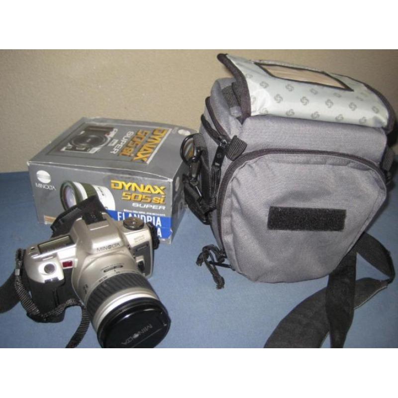 Minolta Dynax 505Si super met Samsonite tas (analoog)