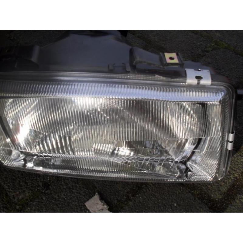 nieuwe koplamp , audi 80 , type 87