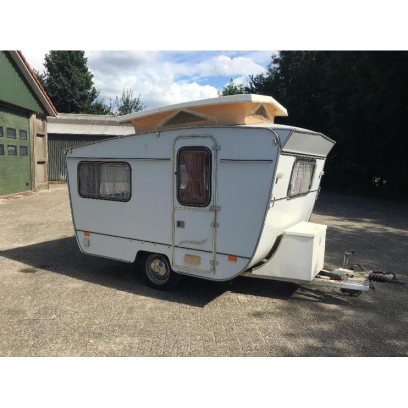 Leuke Otten caravan uit 1976