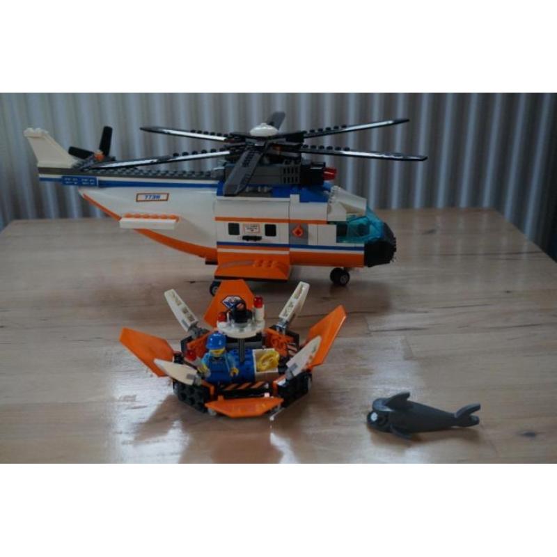 Lego city 7738 kustwacht helikopter met reddingsboot en haai