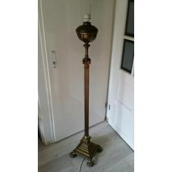 Antieke Franse staande olie lamp brons /messing