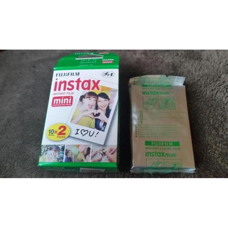 Fujifilm instax mini 8 polaroid camera