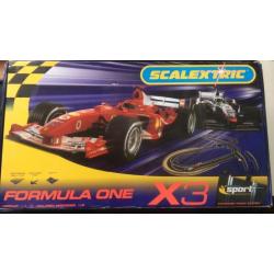 Scalextric DUBBELE racebaan incl 2 nieuwe regelaars en trafo