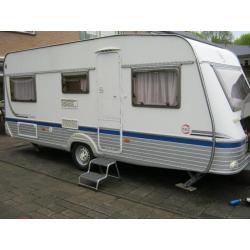 Mooie TEC Weltbummler 530K1 (twee vaste 1 persoons bedden)