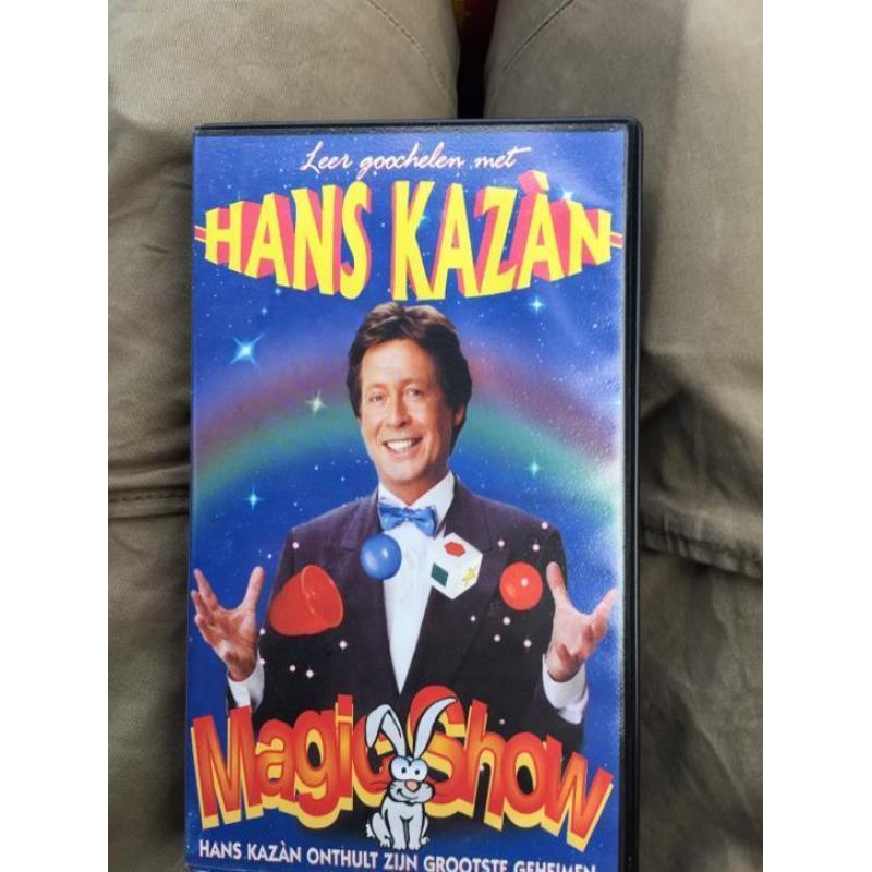 Hans Kazan magic show