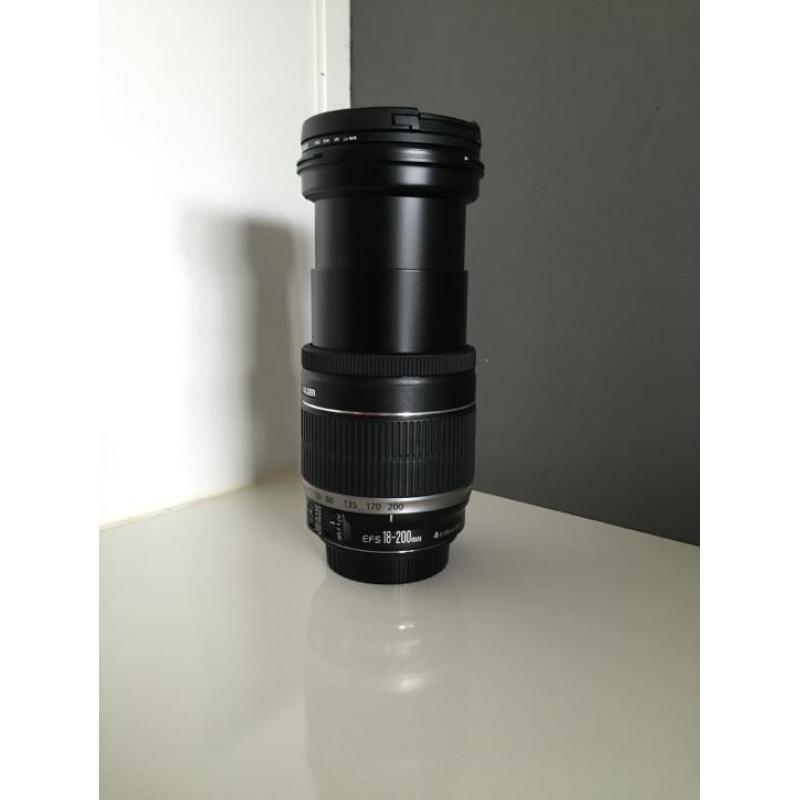 Canon 18-200mm IS lens