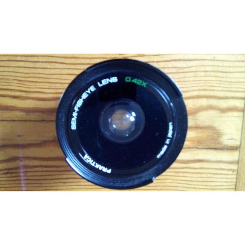 Semi-fisheye lens 0,42x praktica met tasje