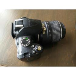 Nikon D3000 met 18-55 mm lens