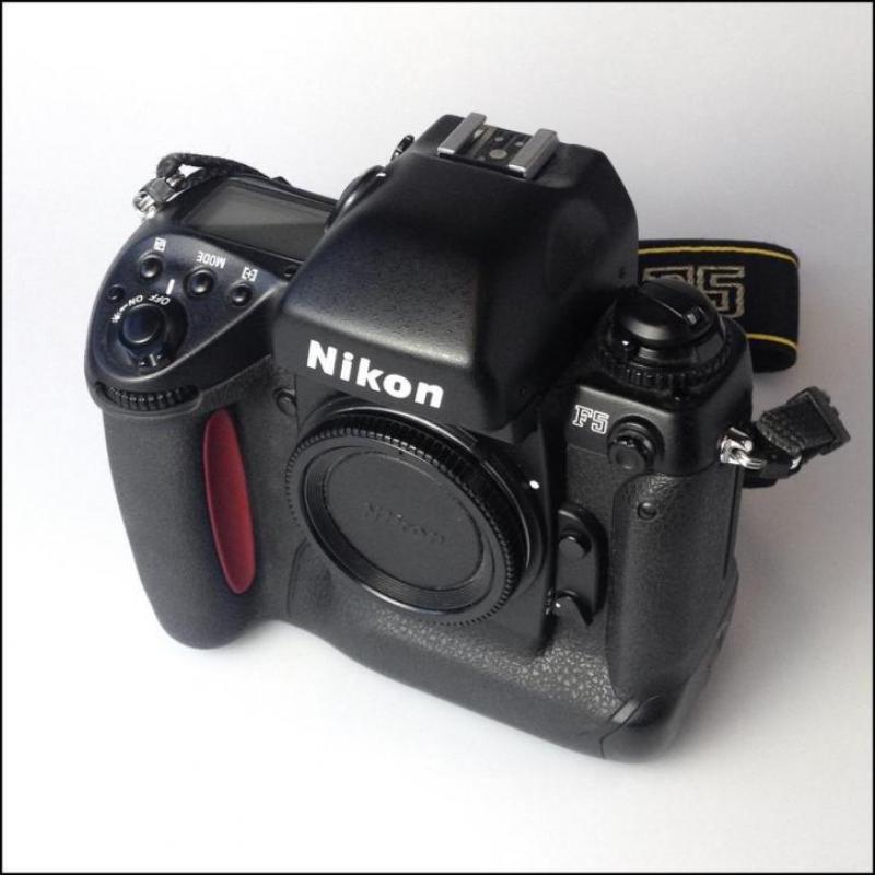 Nikon F5 body
