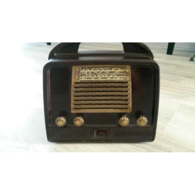 Oude bakeliet draagbare radio