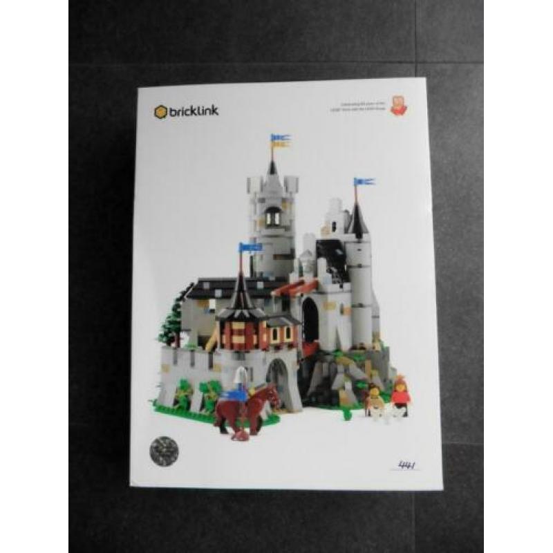 Lego custom Lowenstein kasteel (Bricklink)