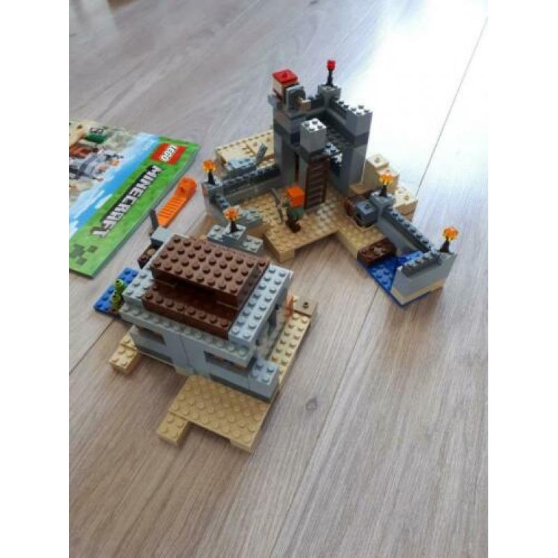 Lego Minecraft 21121 Woestijnuitkijkpost! Compleet!!