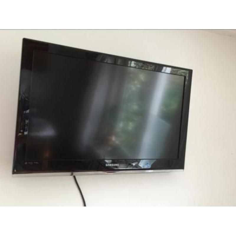 Nette Samsung televisie 30 inch