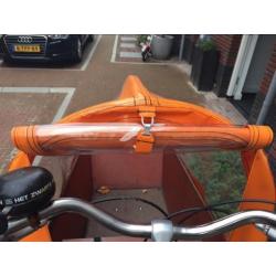 Regenhoes, tent oranje, bakfiets,nl cargo long